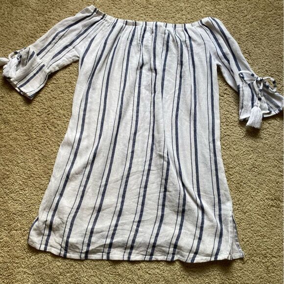Lucky Brand White and Navy Striped Off-The-Shoulder Swimsuit Cover-Up - Picture 2 of 8